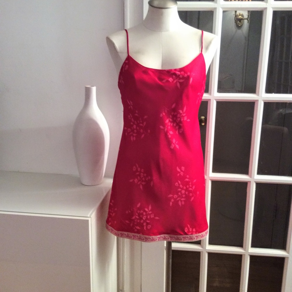 Natori Fuschia Satin Chemise. Size  XSmall